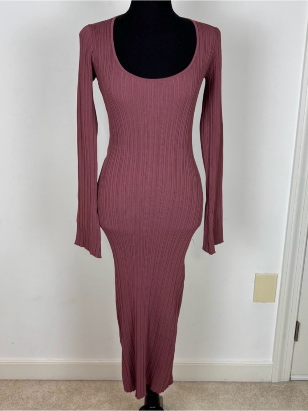 Ribbed Scoop Neck Long Sleeve Midi Dress - Mauve